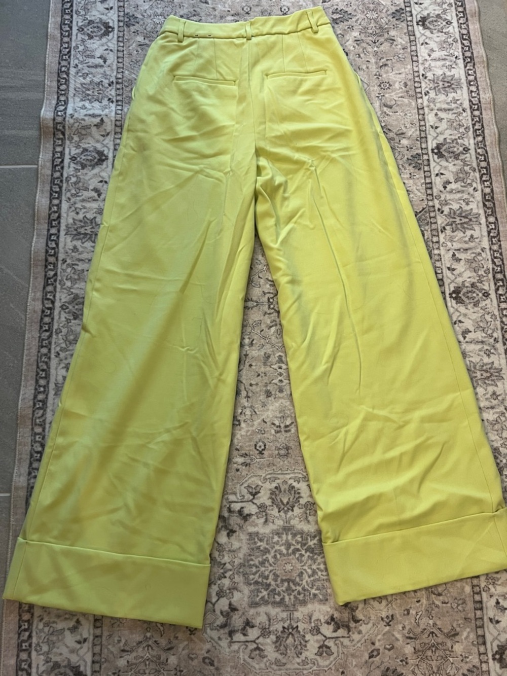 Express Wide-Leg High-Waist Pants in Lime Green size 4 regular - Picture 4 of 8